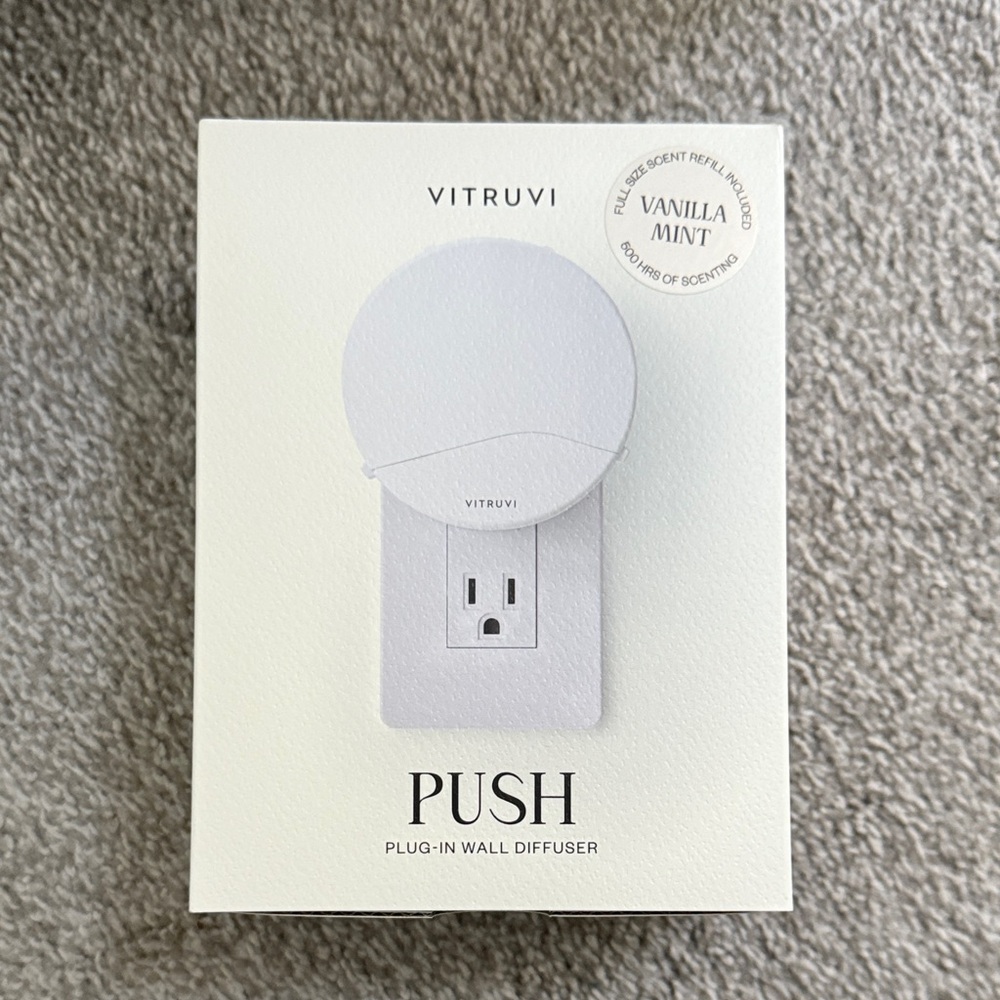 Vitruvi White Plug-In Wall Diffuser with Vanilla Mint Refill